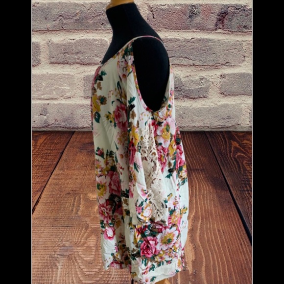 Women’s Umgee floral shirt tunic size large - Picture 2 of 7